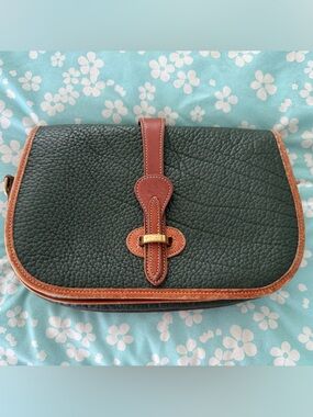 Classic Pebbled Leather Crossbody Bag Green with Tan Trim